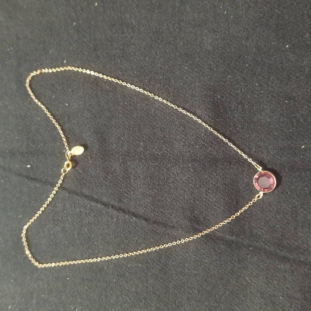 Vintage Avon Gold Tone Purple Faceted Rhinestone Dainty Statement Necklace